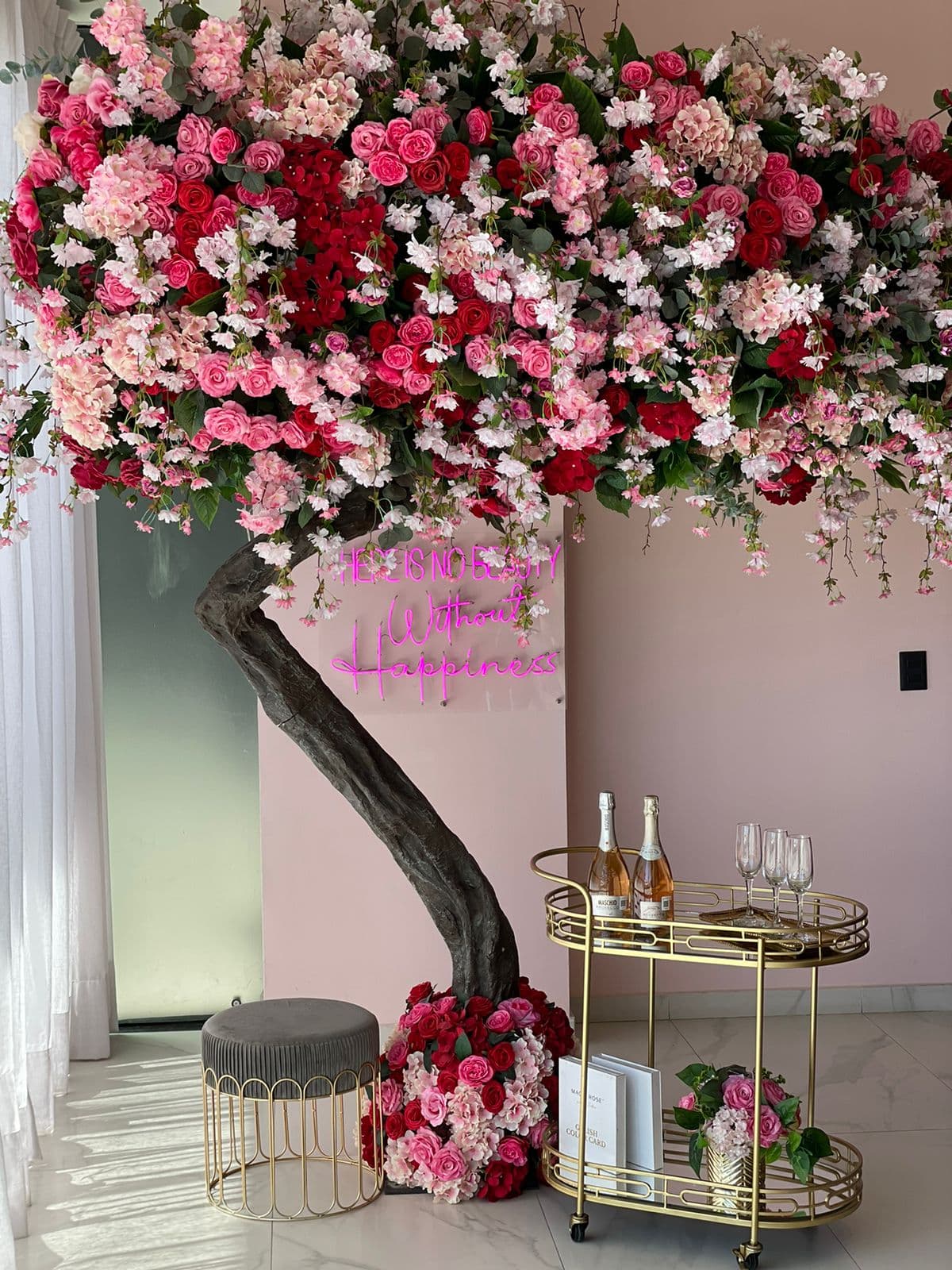 arbol con champange y copas